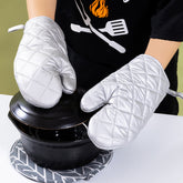 BloomNBoom Oven Glove